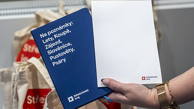 Středočeský kraj změnil po dvaceti letech své logo a vizuální identitu (říjen 2026).