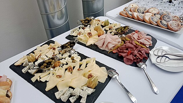 Catering ve volebním štábu ODS. (17. října 2026)