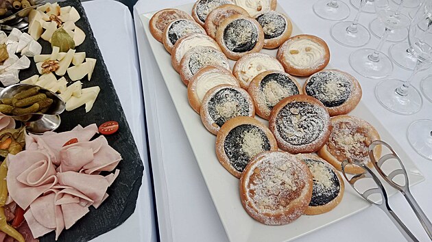 Catering ve volebním štábu ODS. (17. října 2026)