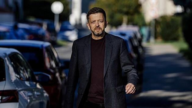 Druh&eacute; kolo sen&aacute;tn&iacute;ch voleb. Na sn&iacute;mku V&iacute;t Raku&scaron;an, kter&yacute; odvolil v Kol&iacute;ně. (16. ř&iacute;jna 2026)
