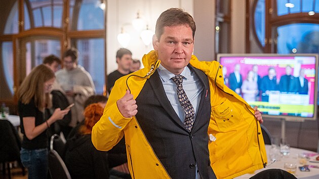 Lídr Živé Lípy Jakub Mencl ve své typické žluté bundě.