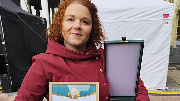 Projekt d&yacute;ňobran&iacute; z&iacute;skal letos Zelenou hvězdu Karlovarsk&eacute;ho kraje. Py&scaron;n&iacute; se j&iacute; Pavl&iacute;na Reme&scaron;ov&aacute; z Farmy Kořeny.