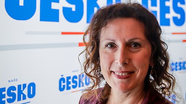 Volebn&iacute; &scaron;t&aacute;by stran Na&scaron;e Česko, ANO 2011 a Občan&eacute; pro Budějovice. Na sn&iacute;mku Dagmar &Scaron;kodov&aacute; Parmov&aacute; (Na&scaron;e Česko).  (10. ř&iacute;jna 2026)