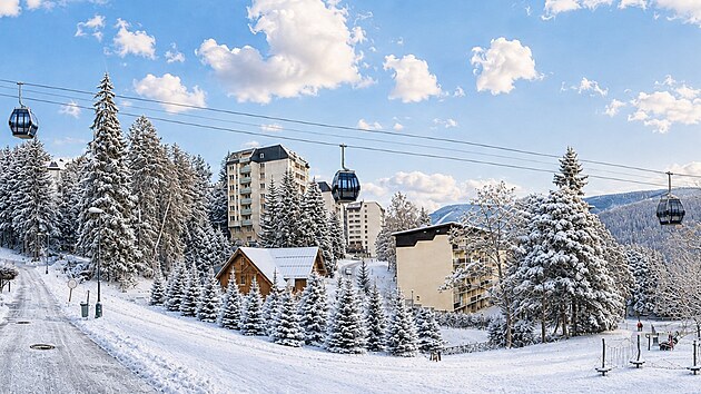 Vizualizace nov&eacute; lanovky na Medvěd&iacute;n přes s&iacute;dli&scaron;tě v Bedřichově ve &Scaron;pindlerově Ml&yacute;ně.