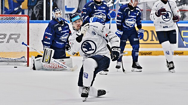 Adam Měchura z Plzně se raduje z vítězného gólu v prodloužení proti Kometě Brno v 10. kole Tipsport extraligy. (11. října 2026)
