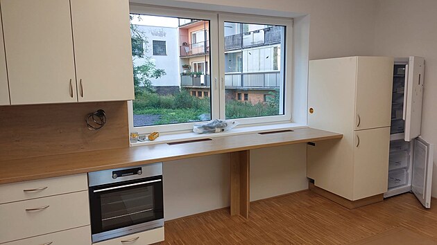 Oblastn&iacute; charita ve Dvoře Kr&aacute;lov&eacute; nad Labem vybudovala nov&eacute; působi&scaron;tě v Erbenově ulici.