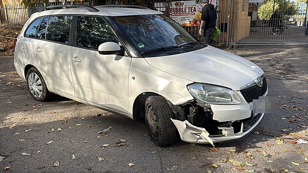 Po srážce dvou vozidel jeden z řidičů z místa nehody ujel. Policie ho zadržela na Štvanici, kde dechová zkouška prokázala přes 2,5 promile. (22. října 2026)