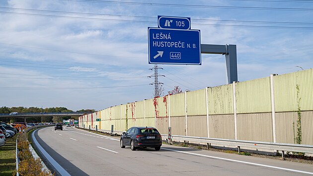 Silničáři otevřeli tzv. Palačovskou spojku u Valašského Meziříčí. Cesta první třídy odvede z obcí na Valašsku tranzitní dopravu a obyvatelům zkrátí cestu na dálnici D48. (říjen 2026)