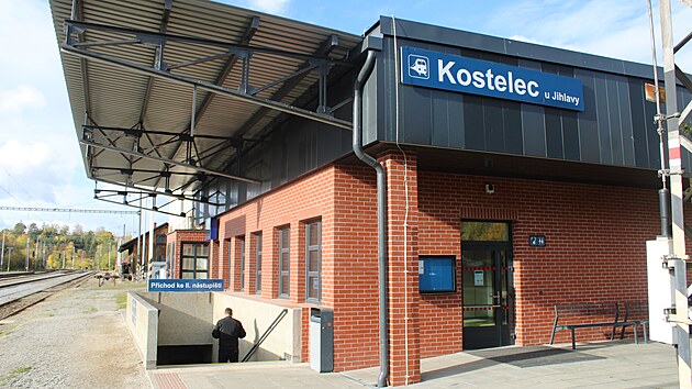Spr&aacute;va železnic pokročila v př&iacute;pravě rekonstrukce trati z Kostelce u Jihlavy do Slavonic.
