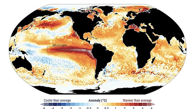 Odchylky povrchové teploty oceánů v září 2026 od průměru let 1991–2020. Červené odstíny označují teplejší vodu, modré chladnější. Výrazné oteplení je patrné v rovníkové části Tichého oceánu.