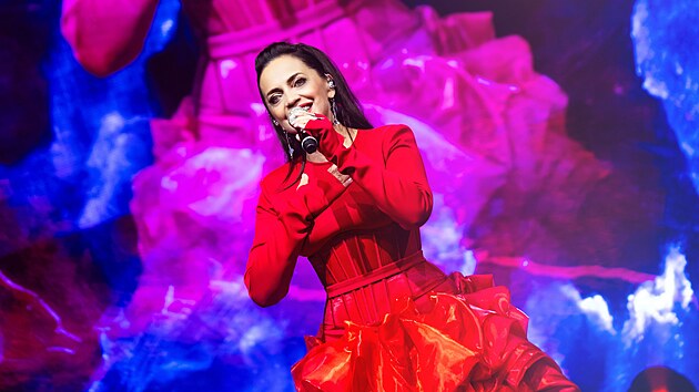 Lucie B&iacute;l&aacute; na turn&eacute; Obyčejn&aacute; holka v ř&iacute;jnu 2026.