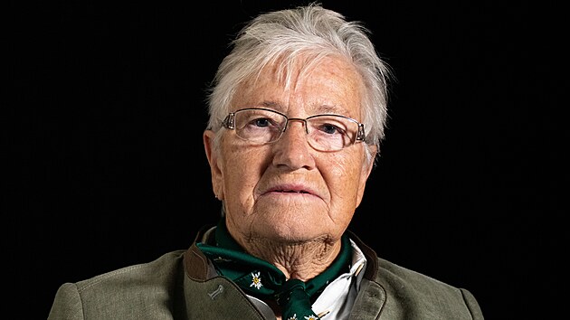 Pamětnice posledního dějství odsunu Němců z českého pohraničí Elfriede Hannawald rozená Baugartl na snímku z roku 2019