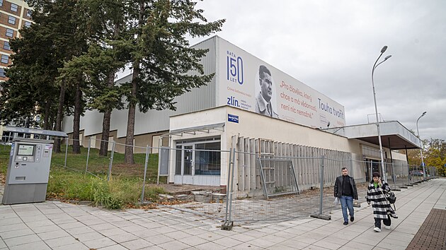 Zlín podepsal klíčové smlouvy s firmou PSG, obnova deset let zavřeného Velkého kina by se mohla rozeběhnout do konce roku. (říjen 2026)