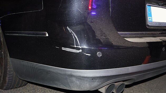 Opil&yacute; dvacetilet&yacute; cizinec ř&iacute;dil v Olomouci Volkswagen Passat s&nbsp;proražen&yacute;mi pneumatikami. Děrav&eacute; byly obě předn&iacute; a jedna zadn&iacute;. (20. ř&iacute;jna 2026)