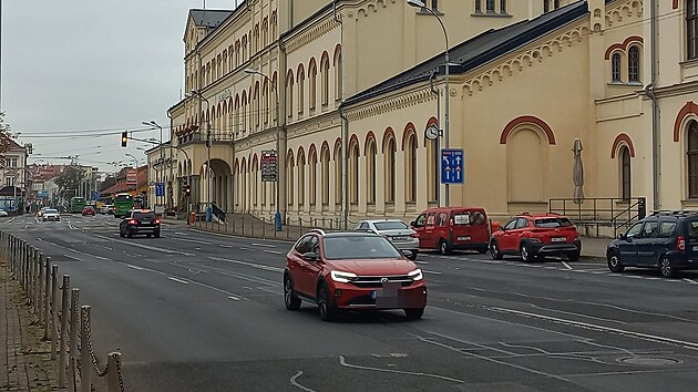 Komunikace u vlakov&eacute;ho n&aacute;draž&iacute; v Teplic&iacute;ch patř&iacute; k probl&eacute;mov&yacute;m m&iacute;stům, kde řidiči často překračuj&iacute; povolenou rychlost.