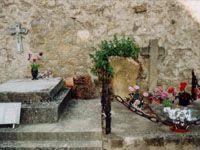 Hrob knze Sauniera a jeho hospodyn na hbitov