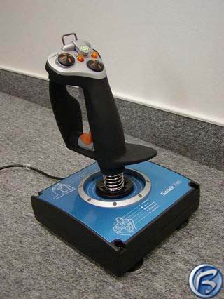 Saitek X45 - pohled na joystick