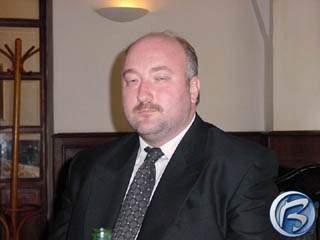 Ing. Slavomr Pavlek na tiskov konferenci firmy Cenega, erven 2001