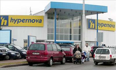 Ahold vlastní napíklad supermarket Hypernova.