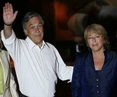 Sebastian Piera a Michelle Bacheletová, kandidáti na prezidentský úad v Chile.