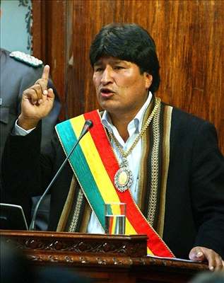 Evo Morales byl vera jmenován do funkce prezidenta.