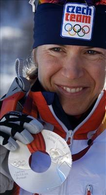 Turín 2006 - Kateina Neumannová se stíbrnou olympijskou medailí.