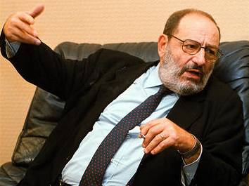 Spisovatel Umberto Eco.