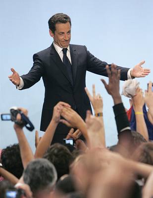 Vítzství Nicolase Sarkozyho.