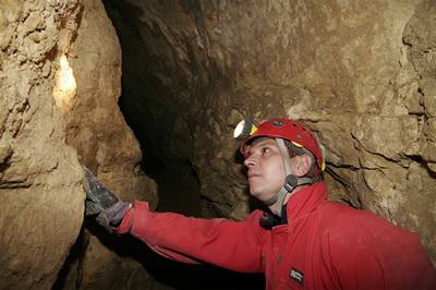 ídí státní jeskyni, ale podzemí se Jií Kolaík vnuje i ve volném ase. Nyní na zámku v Mikulov.