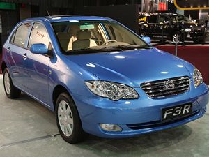 BYD Company pijela na autosalon se svm F3R.