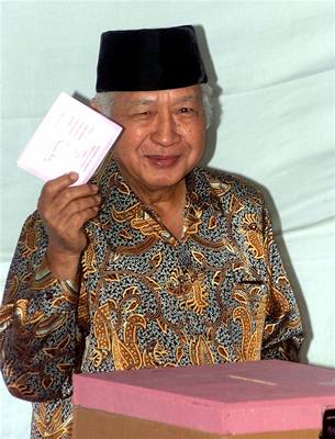 Bývalý indonéský doktátor Suhatro.