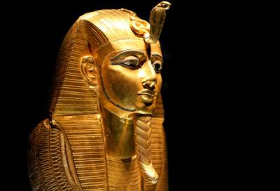 Výstava artefakt z hrobky faraona Tutanchamona.