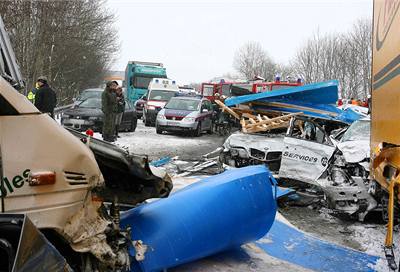 Hromadná havárie na rakouské dálnici - ilustraní foto.