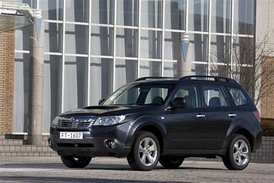 Subaru Forester je pohodlnjí a pitom za stejné peníze jako dív.