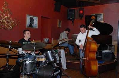 Robert Balzar Trio