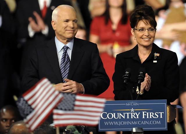 Aljaská guvernérka Sarah Palinová a republikánský kandidát na prezidenta John McCain 