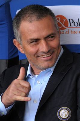Usmívající se kou Interu Milán José Mourinho.