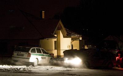 Policisté 14. února odpoledne objevili v rodinném dom (na snímku) ve Václavovicích u Vratimova na Ostravsku ti mrtvé lidi.