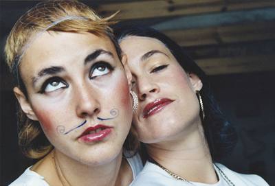 CocoRosie na Touch and Go vydaly debut v roce 2004.