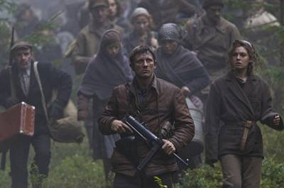 Daniel Craig v ztvárnil hlavní postavu v novém americkém filmu Odpor. 