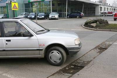 Silnice v akovicích u Prahy