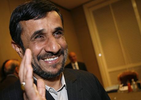 Íránský prezident Mahmúd Ahmadíneád na svtové konferenci OSN proti rasismu v enev.