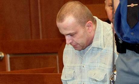 Heparinový vrah Petr Zelenka stanul ped soudem.