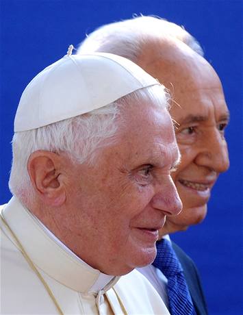 Pape Benedikt XVI. na své cest po Blízkém východ.