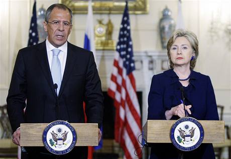 Sergej Lavrov a Hillary Clintonová