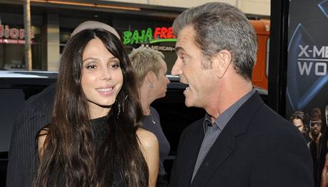 Herec Mel Gibson s pítelkyní Oksanou Grigorjevovou