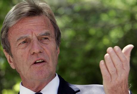 Bernard Kouchner.