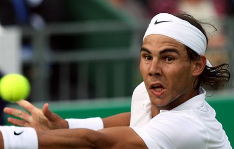 Rafael Nadal pi exhibici proti Hewittovi.