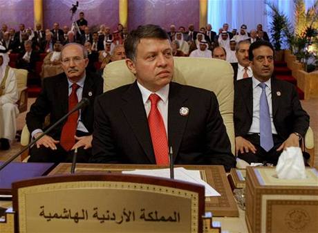 Jordánský král Abdalláh II. (uprosted) dnes pijídí na dvoudenní návtvu do eské republiky.