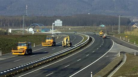 Nový estnáctikilometrový úsek urychlí motoristm cestu do Ostravy.